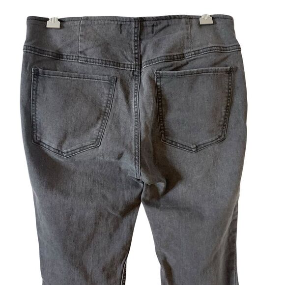 Free People Penny Flare Pull On Jeans Women’s Light Black Wash Size 28Wx33L Tall - Picture 8 of 12